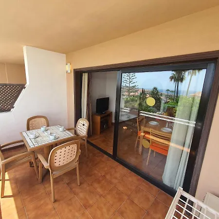 아파트 Apartment In Park Albatros With Ocean View 산미겔데아보나