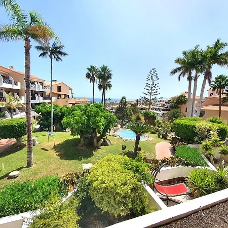 Apartment In Park Albatros With Ocean View 아파트 *