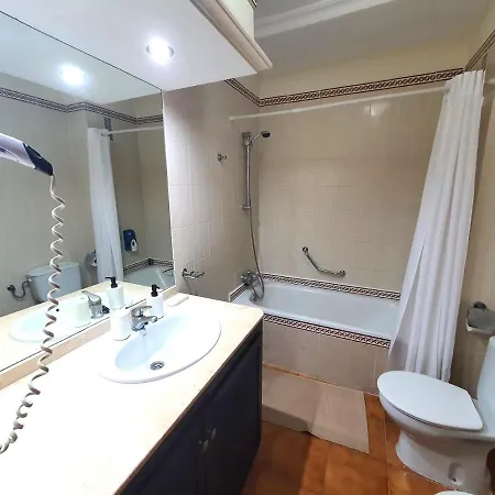 Apartment In Park Albatros With Ocean View 아파트